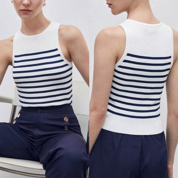 Tops - White & navy blue ribbed striped stretchy top